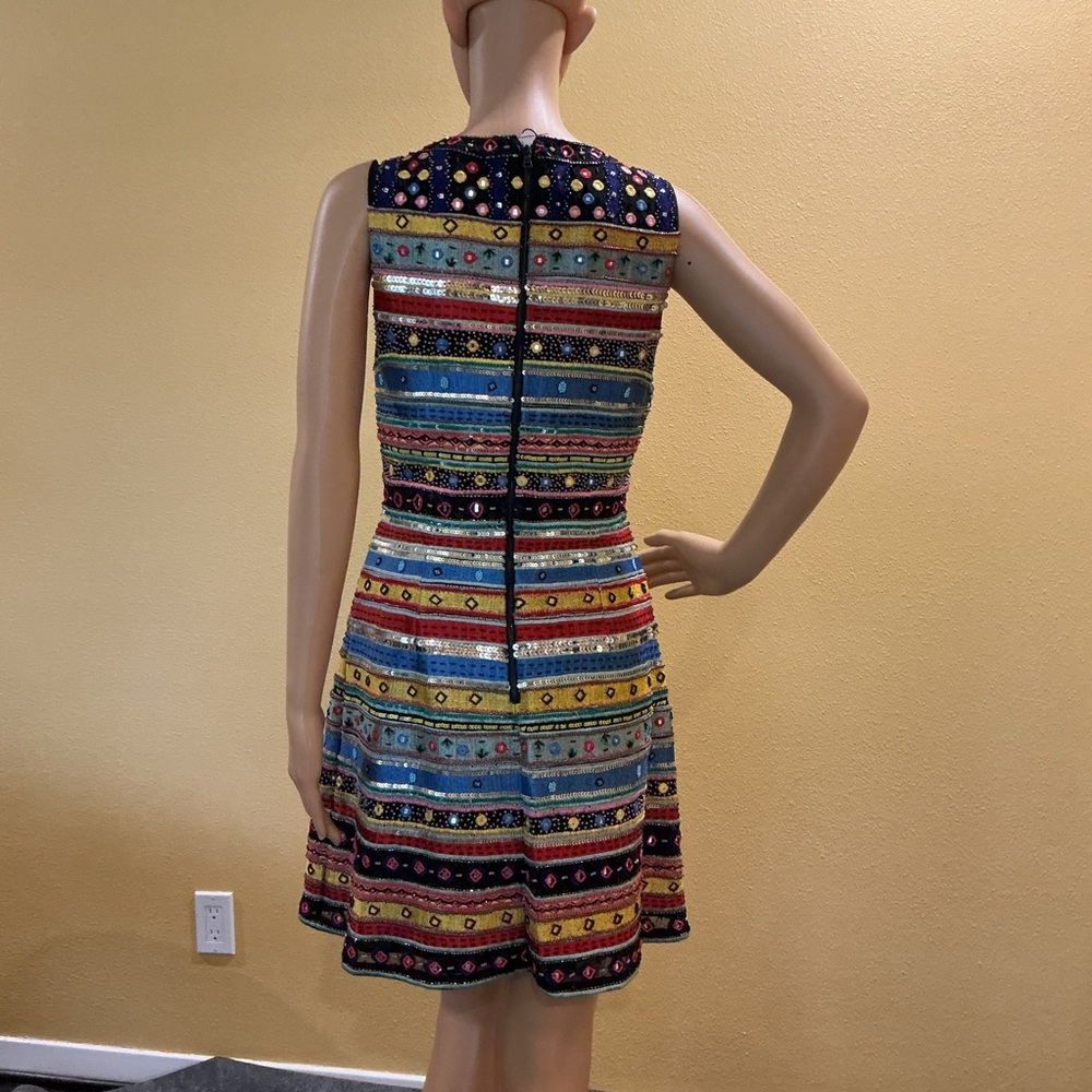 Alice and Olivia Dress NWT Embellished Beaded Embroidered Size 6 - Picture 5 of 13